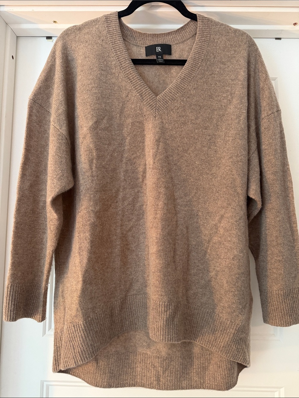 Banana Republic cashmere V-Neck Sweater in Taupe Brown